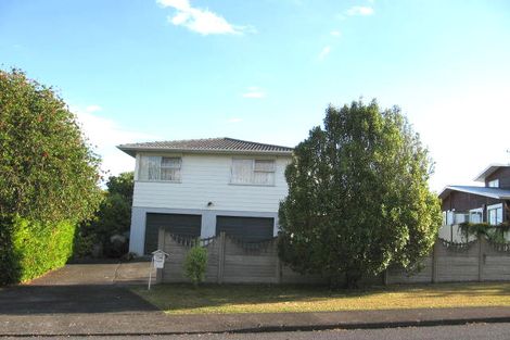 Photo of property in 104 Lantana Road, Green Bay, Auckland, 0604