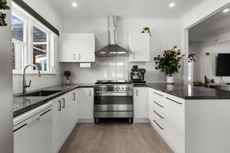 Photo of property in 1 Rutherford Road, Marewa, Napier, 4110