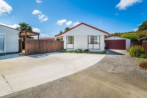 Photo of property in 17 Cameron Place, Ranui, Auckland, 0612