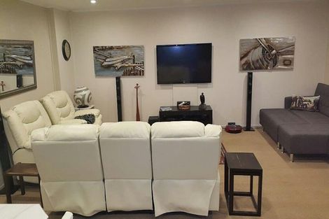 Photo of property in 330 Glenvar Road, Torbay, Auckland, 0630