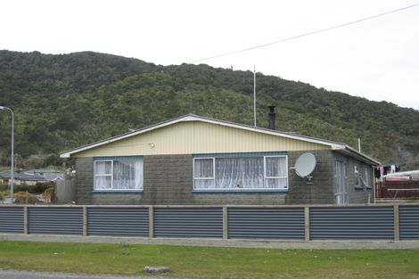 Photo of property in 19 Sturge Street, Cobden, Greymouth, 7802