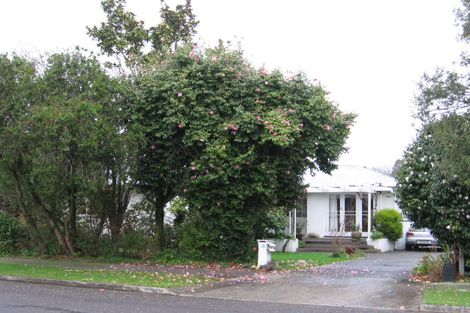 Photo of property in 18 Hughes Avenue, Hokowhitu, Palmerston North, 4410