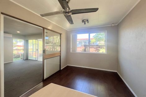 Photo of property in 57 Casuarina Road, Half Moon Bay, Auckland, 2012