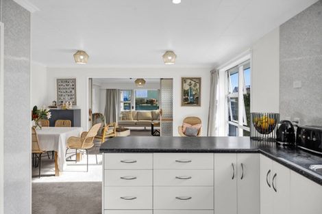 Photo of property in 26 Oberon Street, Stratford, 4332