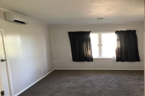 Photo of property in 130 Great South Road, Takanini, 2112