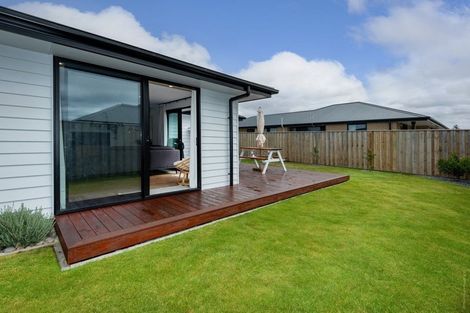 Photo of property in 6 Classic Lane, Rolleston, 7614