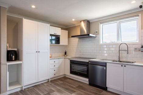 Photo of property in 33 Burgoyne Street, Woodville, 4920