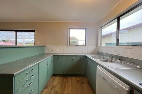 Photo of property in 22 Kingsway Crescent, Forest Lake, Hamilton, 3200