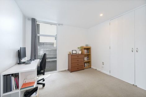 Photo of property in 2/2 Aberdeen Road, Campbells Bay, Auckland, 0620