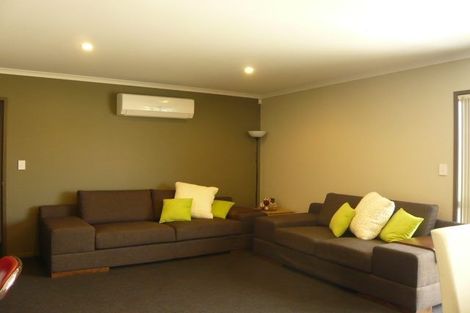 Photo of property in 3 Trauzer Place, Flagstaff, Hamilton, 3210