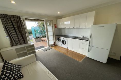 Photo of property in 6 Penning Road, Castor Bay, Auckland, 0620
