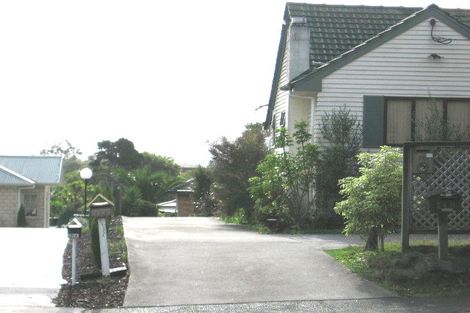Photo of property in 24 Mcleod Road, Henderson, Auckland, 0612