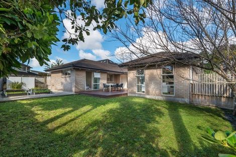 Photo of property in 18 Lemon Grove Lane, Greenhithe, Auckland, 0632