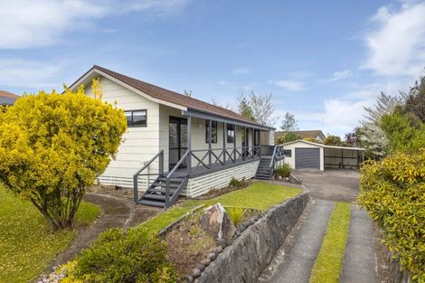 Photo of property in 2 Gladstone Grove, Richmond Heights, Taupo, 3330