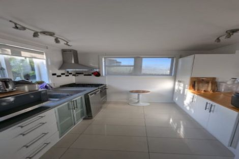 Photo of property in 11 Cintra Place, Glen Innes, Auckland, 1072