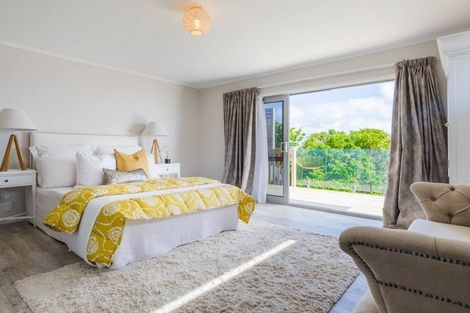 Photo of property in 50 Waitea Road, Muriwai, 0881