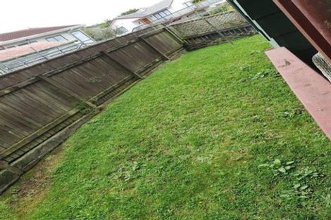 Photo of property in 2/31 Camellia Terrace, Maungaraki, Lower Hutt, 5010