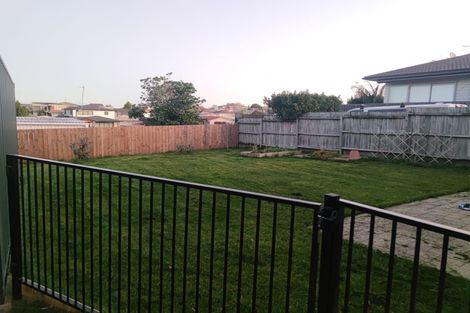 Photo of property in 11 Jenelin Road, Glendene, Auckland, 0602