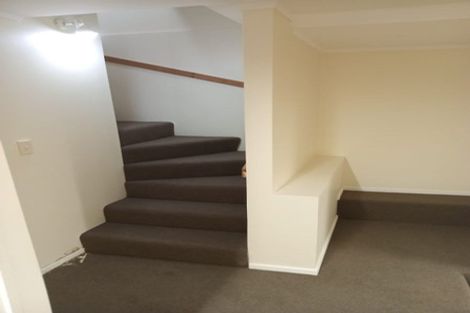 Photo of property in 55 Onewa Road, Northcote, Auckland, 0627