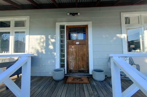 Photo of property in 108 Waikawa Road, Picton, 7220