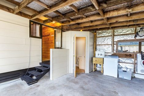 Photo of property in 17 Parerohi Grove, Kuratau, Turangi, 3381