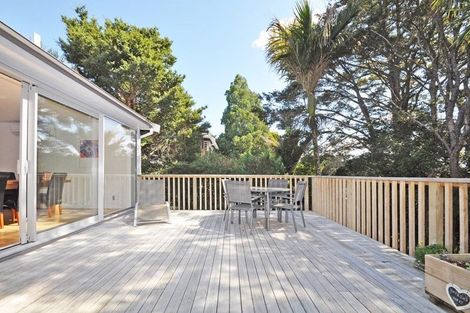 Photo of property in 585 South Titirangi Road, Titirangi, Auckland, 0604