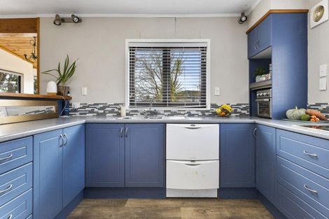 Photo of property in 6 Avon Close, Richmond Heights, Taupo, 3330