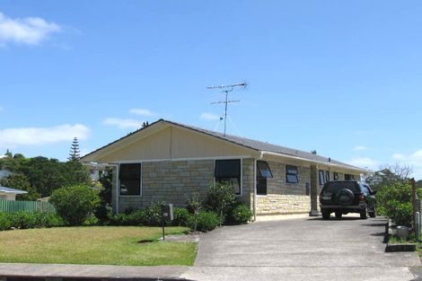 Photo of property in 51 Stott Avenue, Birkdale, Auckland, 0626