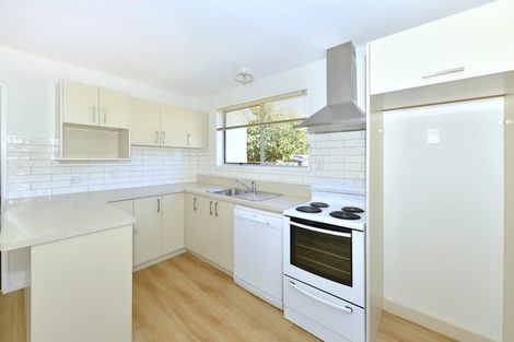 Photo of property in 2/16 Mulberry Place, Redwood, Christchurch, 8051