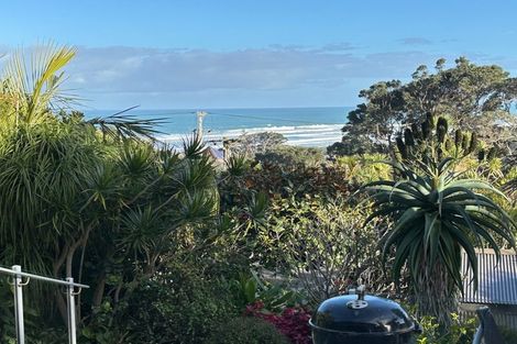 Photo of property in 22 Domain Crescent, Muriwai, Waimauku, 0881