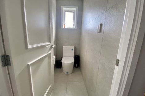 Photo of property in 14 Orton Street, Glenfield, Auckland, 0627