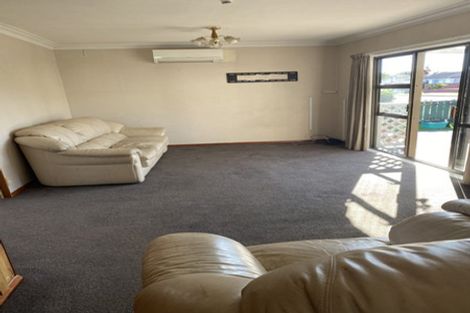 Photo of property in 12 Saint Annes Street, Levin, 5510