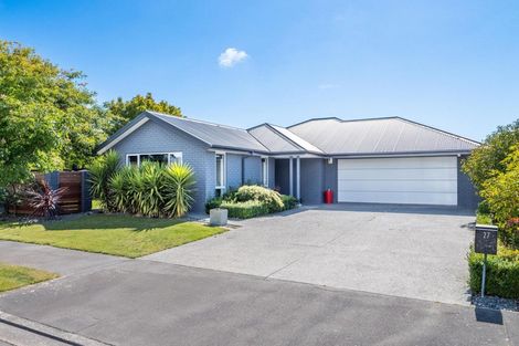 Photo of property in 27 Reka Street, Parklands, Christchurch, 8083