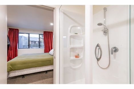 Photo of property in 205 High Street, Oxford, 7430