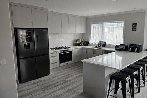 Photo of property in 10 Bridford Way, Paraparaumu, 5032