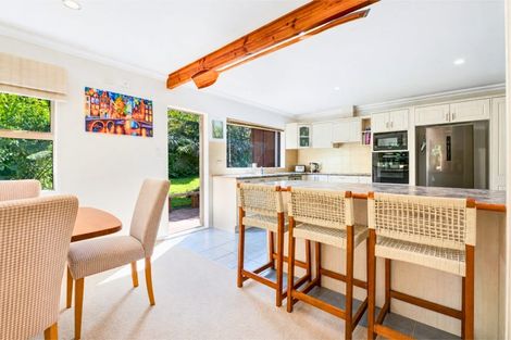 Photo of property in 6 Chenery Road, Red Beach, 0932