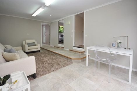 Photo of property in 2/4202a Great North Road, Glendene, Auckland, 0602