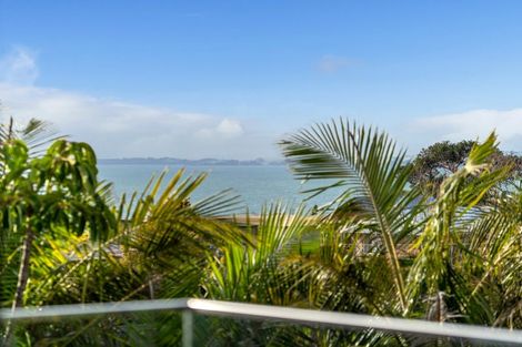 Photo of property in 3 Tapatai Place, Castor Bay, 0620