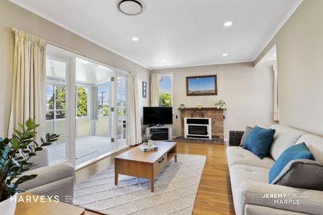 Photo of property in 120 Vodanovich Road, Te Atatu South, Auckland, 0610