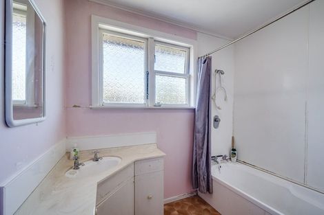 Photo of property in 28 Fleming Crescent, Maraenui, Napier, 4110