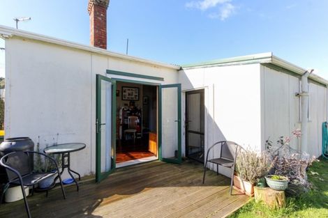 Photo of property in 63 Queen Street, Waitara, 4320