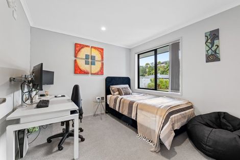 Photo of property in 11 Frederick Place, Whalers Gate, New Plymouth, 4310