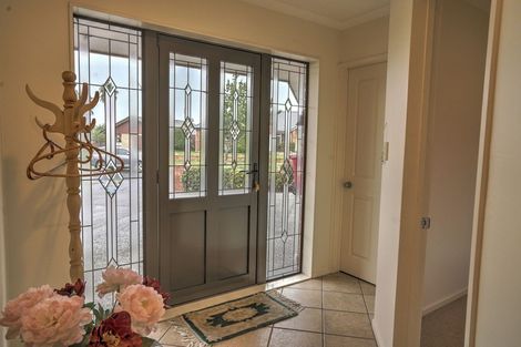 Photo of property in 8 Cairns Crescent, Rototuna, Hamilton, 3210