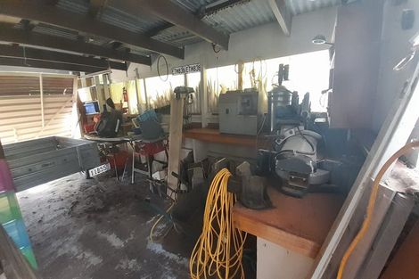 Photo of property in 31 Powells Road, Cable Bay, 0420