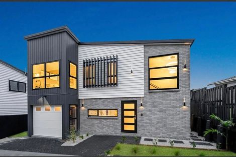Photo of property in 7d Sirius Place, Botany Downs, Auckland, 2010