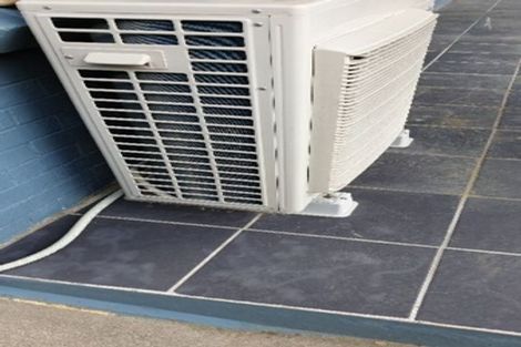 Photo of property in 25 Alton Avenue, Hillcrest, Auckland, 0627