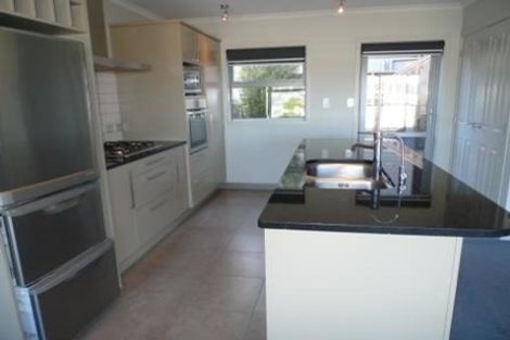 Photo of property in 52d Mandalay Terrace, Khandallah, Wellington, 6035