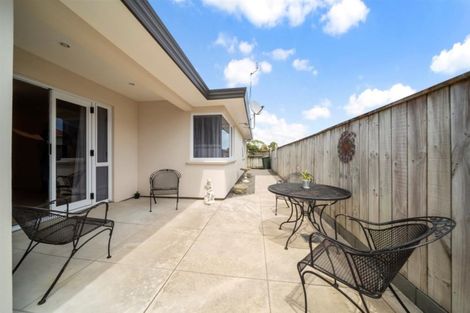 Photo of property in 33c Argyle Street, Hawera, 4610