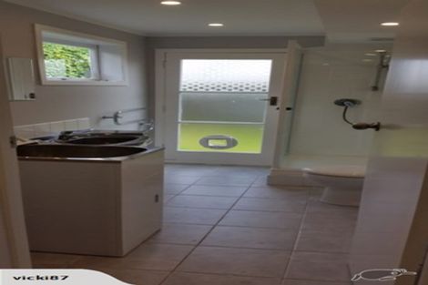 Photo of property in 1/32 Seaview Road, Glenfield, Auckland, 0629