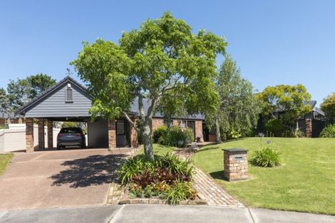 Photo of property in 9 Colleen Court, Cockle Bay, Auckland, 2014